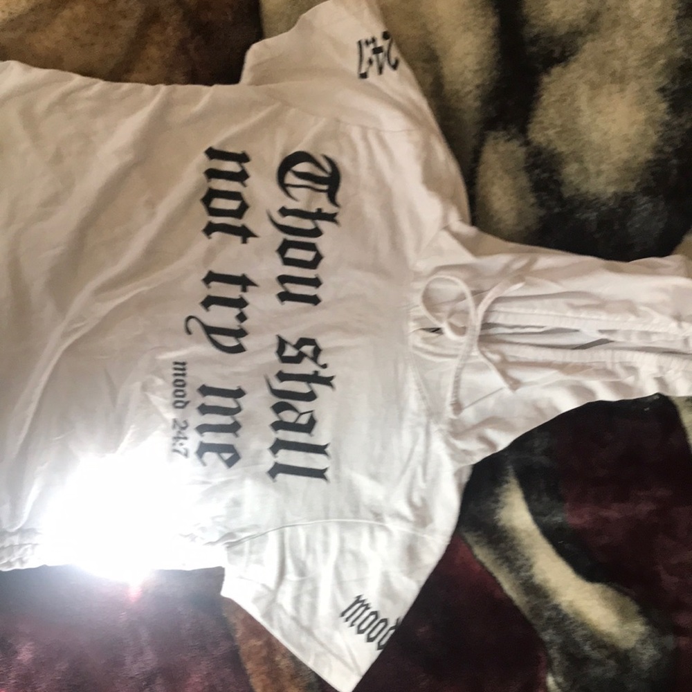 Short sleeve hoodie